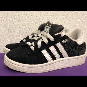 💥SALE💥⚠️GENTLY USED⚠️ Adidas shoes!